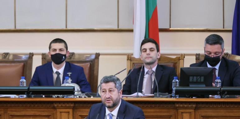 Какъв ни е Путин? Голям скандал в парламента